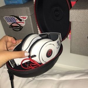 Beats studio (white)